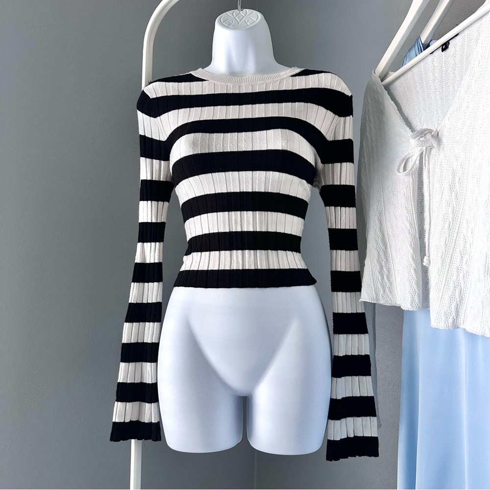 Stripe Ribbed Knit Long Sleeve Top